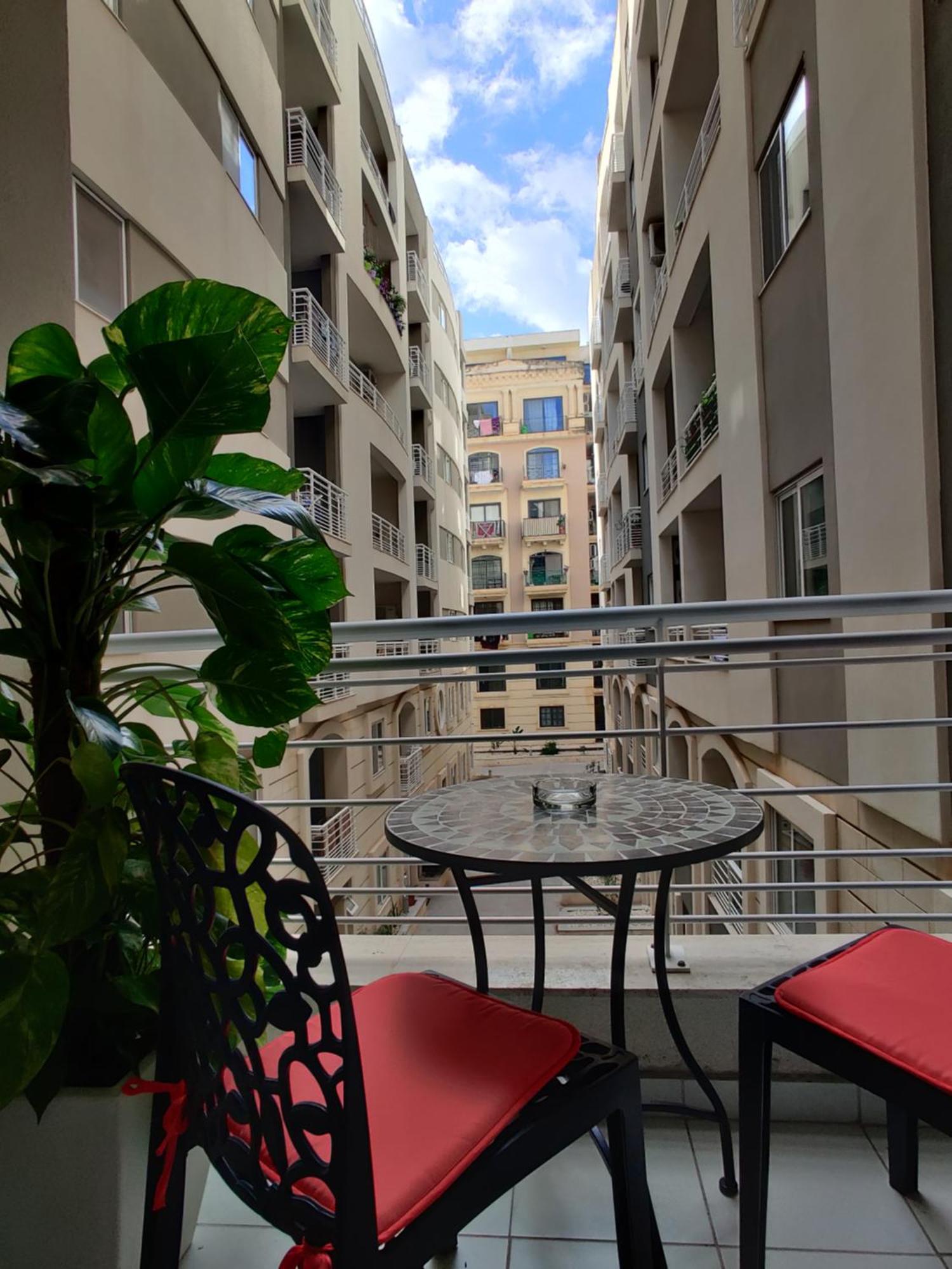 Depiro Point Deluxe - Modern, Designer Apartment 2 Minutes Away From Popular Sliema Seafront Exterior photo