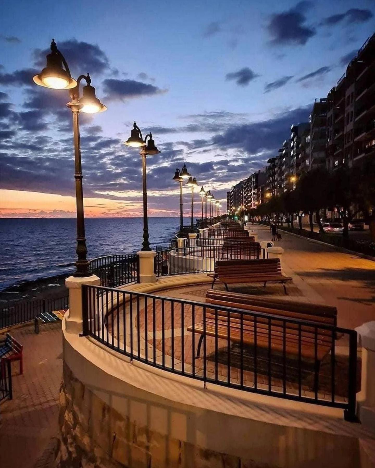 Depiro Point Deluxe - Modern, Designer Apartment 2 Minutes Away From Popular Sliema Seafront Exterior photo