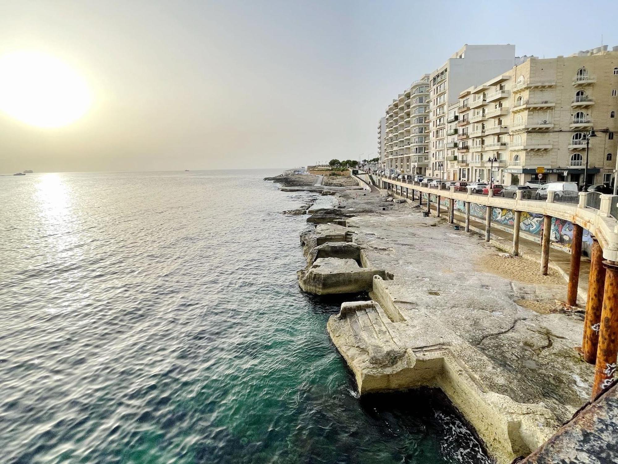 Depiro Point Deluxe - Modern, Designer Apartment 2 Minutes Away From Popular Sliema Seafront Exterior photo